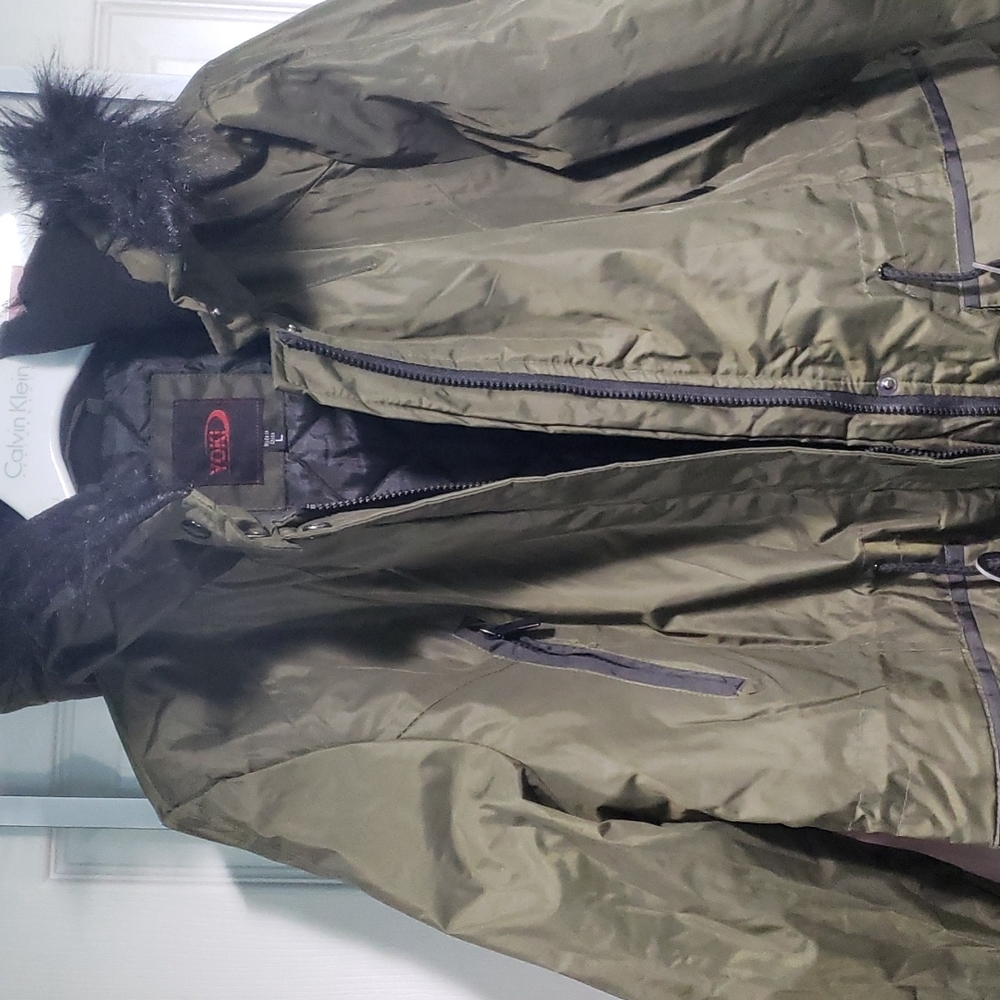 Yoki Olive Woman Size Large outerwear coat collection NWT